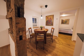 Dining - Modern Old Town Juwel (Buchen)