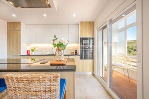 Fridge, microwave, oven, dishwasher - GuestReady - Lovely Experience in Sesimbra (Sesimbra)