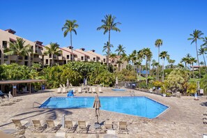 Pool - Summer Sale! - Ocean View, King Beds, Split-AC - Kamaole Sands 4-407 - Book Now! (Kihei)