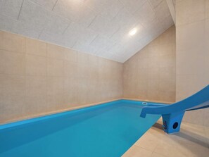 Pool - 5 Star Holiday Home in Aakirkeby (Akirkeby)