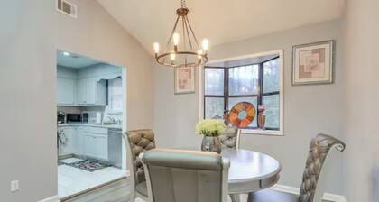 Stunning, pet-friendly home near Panola S Park!