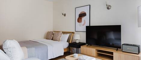 Bügeleisen/Bügelbrett, WLAN, Bettwäsche