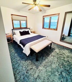 3 bedrooms, free WiFi, bed sheets - Authentic Spearfish Home 1 Block from Black Hills State-- Sleeps 8 (Spearfish)