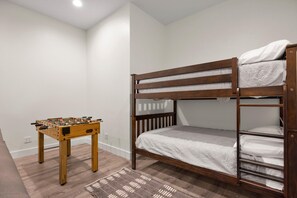 3 habitaciones, tabla de planchar con plancha y wifi gratis