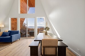 Smart TV, fireplace, foosball, books - Urban Vista | Modern A-Frame | Mtn Views + GOATS! (rossville)