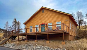 Unclassified image, 3 of 39, button