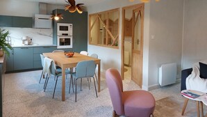 Interior - Traditional chalet dating from the 70s, fully renovated, sleeps up to 15 people (SAINT LARY SOULAN)