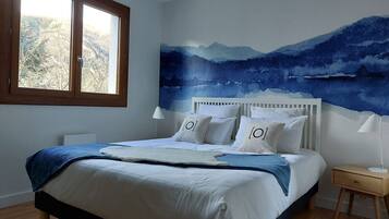 1 soverom, strykejern/-brett, internettilgang og sengetøy