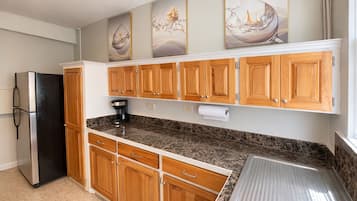 Condo, 2 Bedrooms | Interior