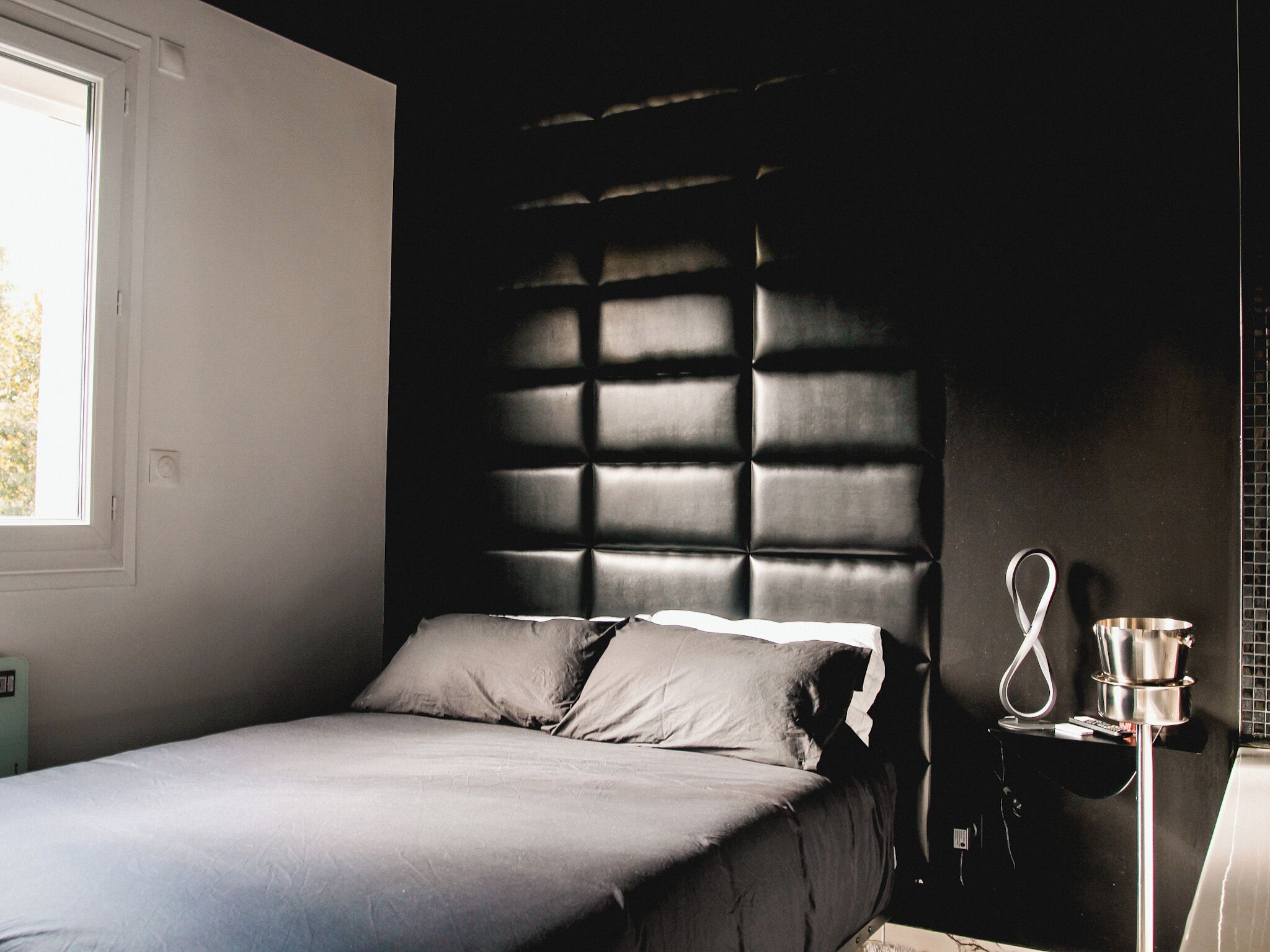 2 bedrooms, in-room safe, iron/ironing board, travel crib