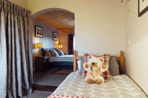 An idyllic Countryside Cottage Stay, near the Sea