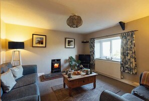 TV, fireplace - An idyllic Countryside Cottage Stay, near the Sea (Nolton Haven)