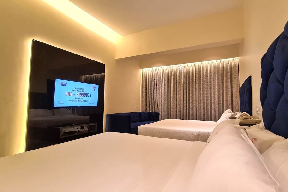 Deluxe Quadruple Room | 1 bedroom, desk, free WiFi