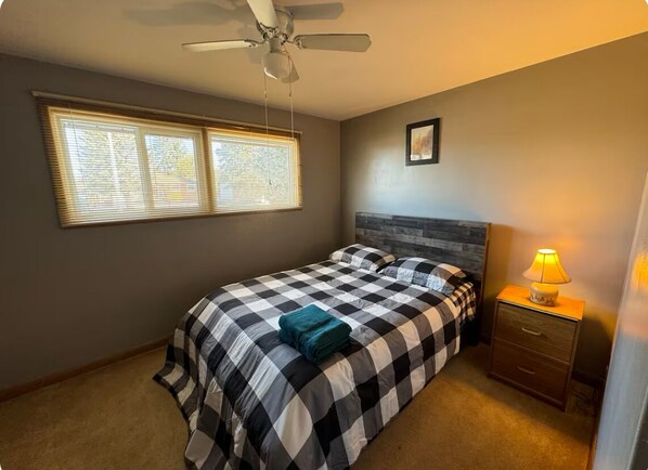 3 bedrooms, in-room safe, travel cot, free WiFi