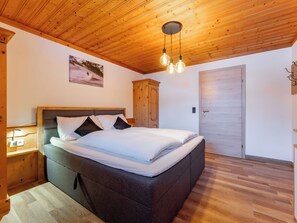 3 bedrooms, Internet