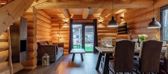 Log house near top ski resort