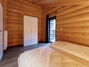 3 bedrooms, Internet