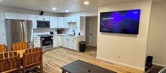 Modern 2 Bedroom house in ANC