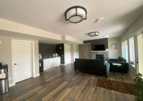 Bright and peaceful, great location.