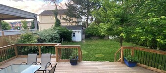 4 Bedroom Bungalow In Lakeview Mississauga With 2 Parkings