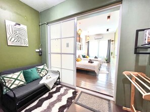 2 bedrooms, iron/ironing board, free WiFi