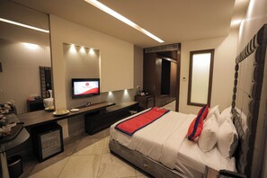 1 bedroom, blackout curtains, iron/ironing board, free WiFi