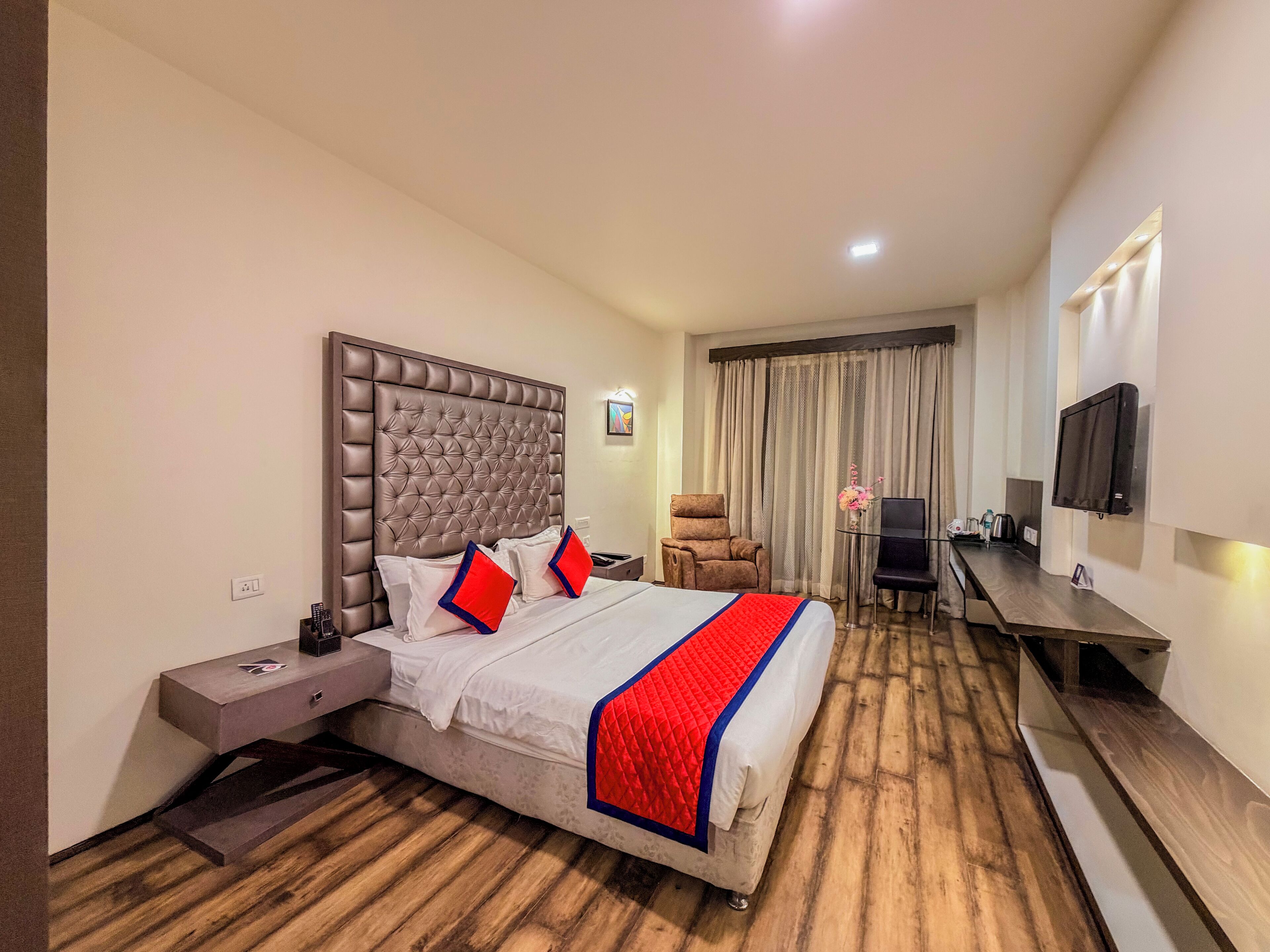 Superior kamer | Verduisterende gordijnen, een strijkplank/strijkijzer, gratis wifi