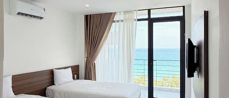 In-room safe, blackout curtains, soundproofing, free WiFi