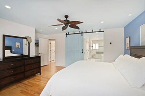 3 bedrooms, desk, iron/ironing board, WiFi