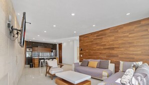 TV, offices - Villa 21K: 2 Private Pools and Beach Club (Cruz de Huanacaxtle)