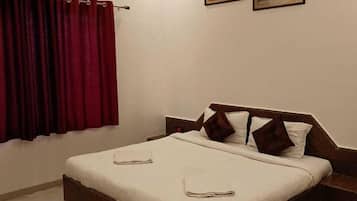 Deluxe Villa, Balcony, Mountain View | 6 bedrooms, free WiFi