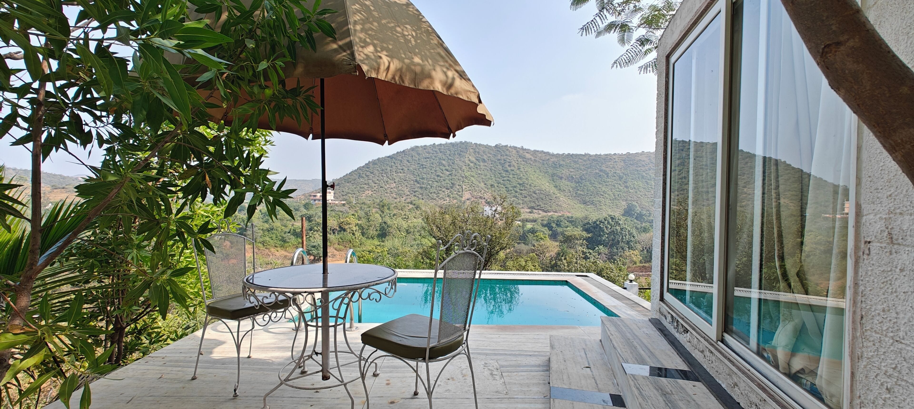 Premium Cottage, Private Bathroom, Hill View | Egyptian cotton sheets, premium bedding, down duvets