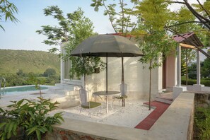 พรีเมียมคอทเทจ, ห้องน้ำส่วนตัว, วิวภูเขา | ลานระเบียง/นอกชาน