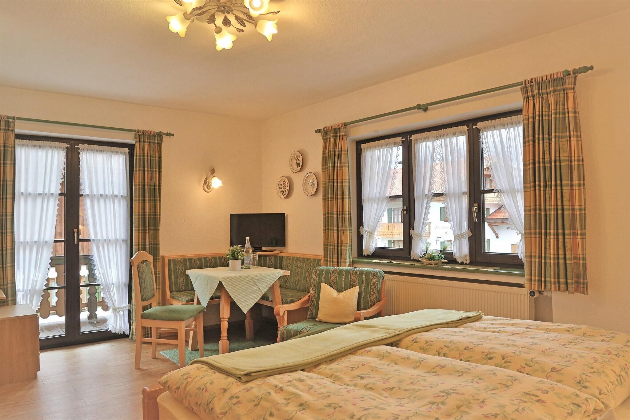 1 bedroom, free WiFi, bed sheets