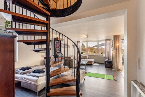 Apartment 'Piste 1' with Shared Terrace, Balcony and Wi-Fi