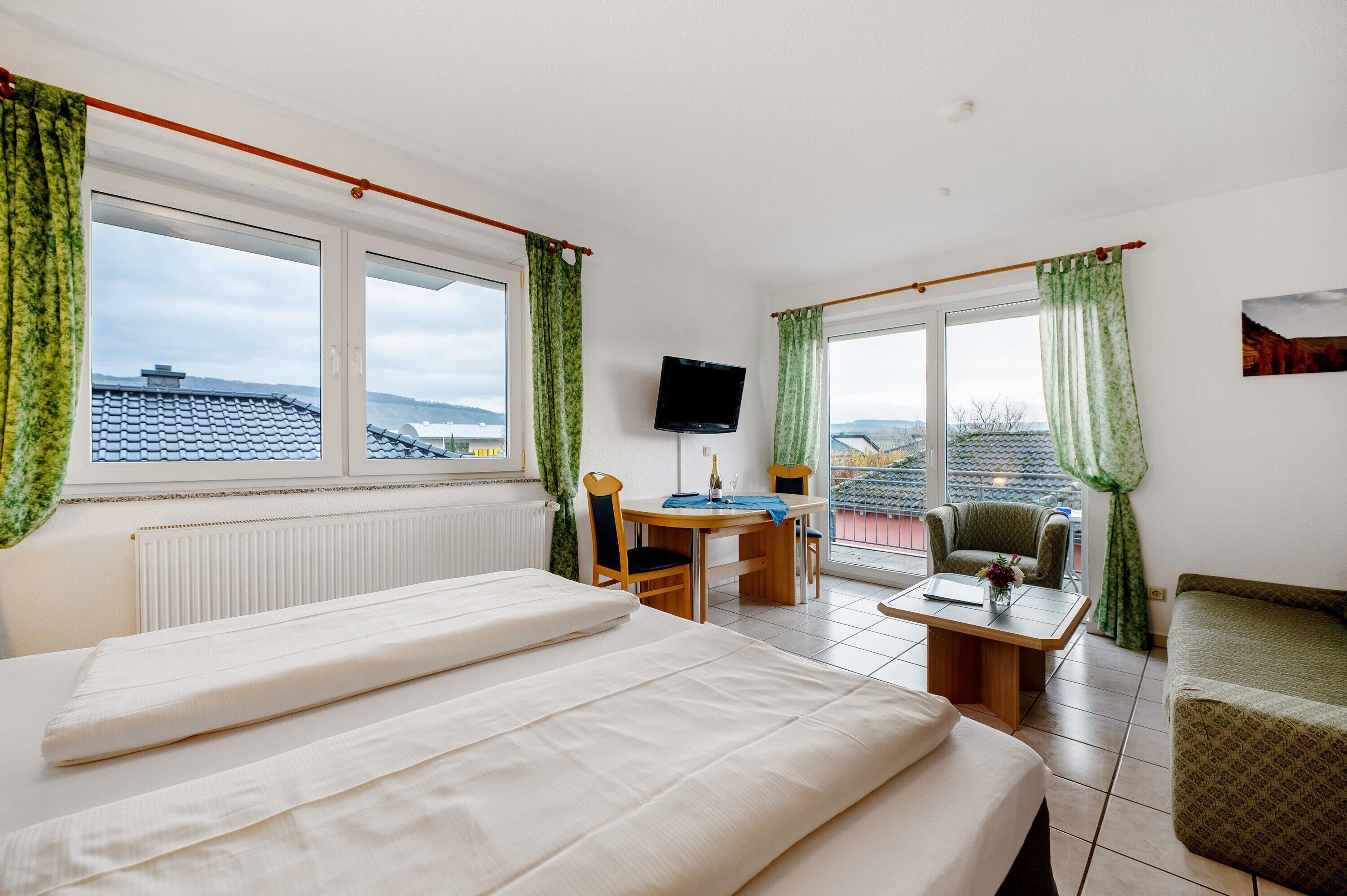 1 bedroom, free WiFi, bed sheets