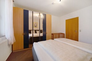 2 bedrooms, free WiFi, bed sheets