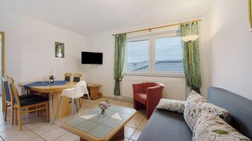 Televisio, pöytäjalkapallopöytä, pöytätennispöytä