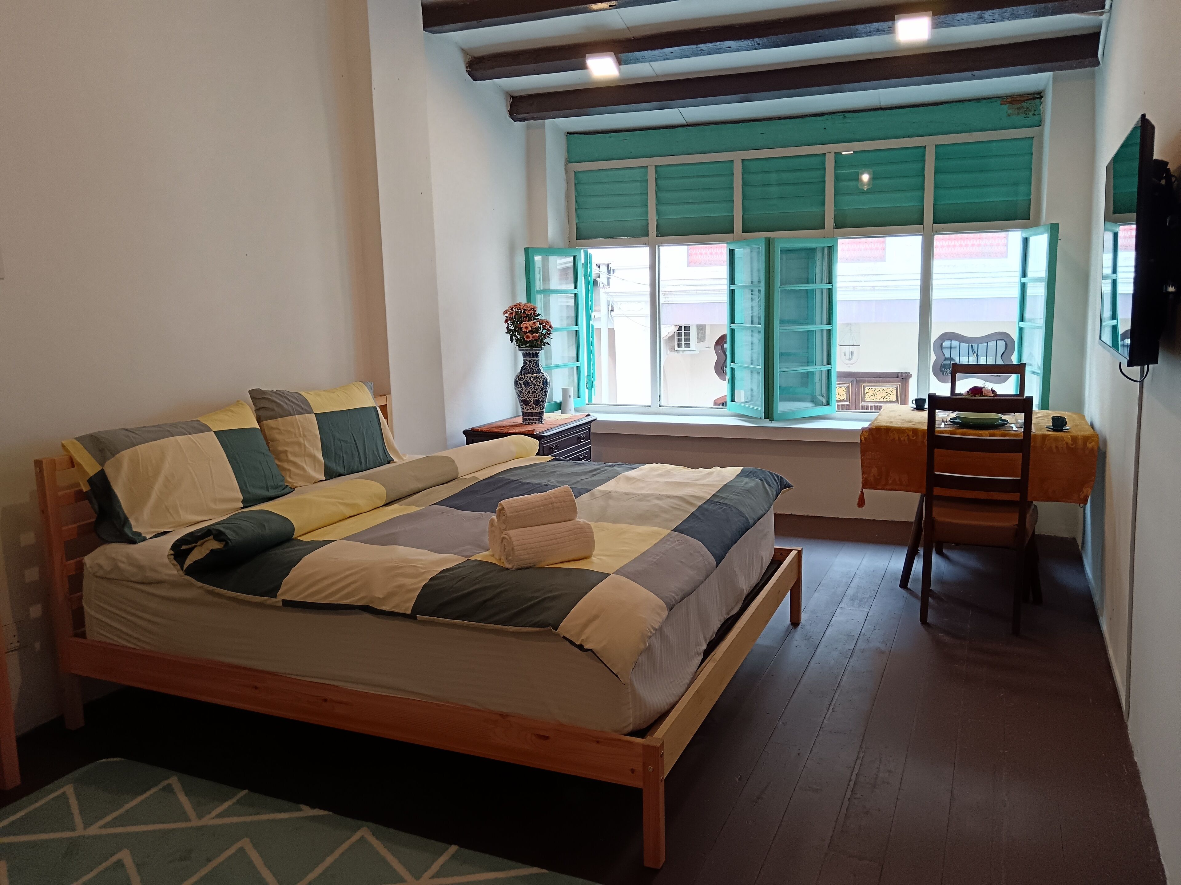 Luxury Double Room, 1 King Bed, Non Smoking, Private Bathroom | Room amenity