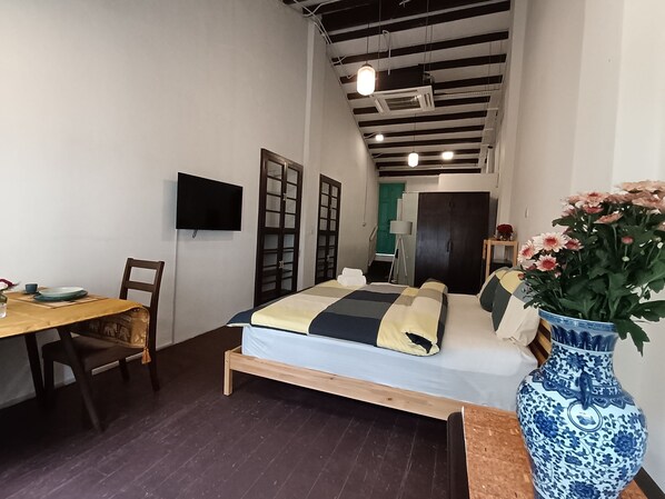 Habitació doble de luxe, 1 llit de matrimoni gran, no fumadors, bany privat | Equipament de l'habitació