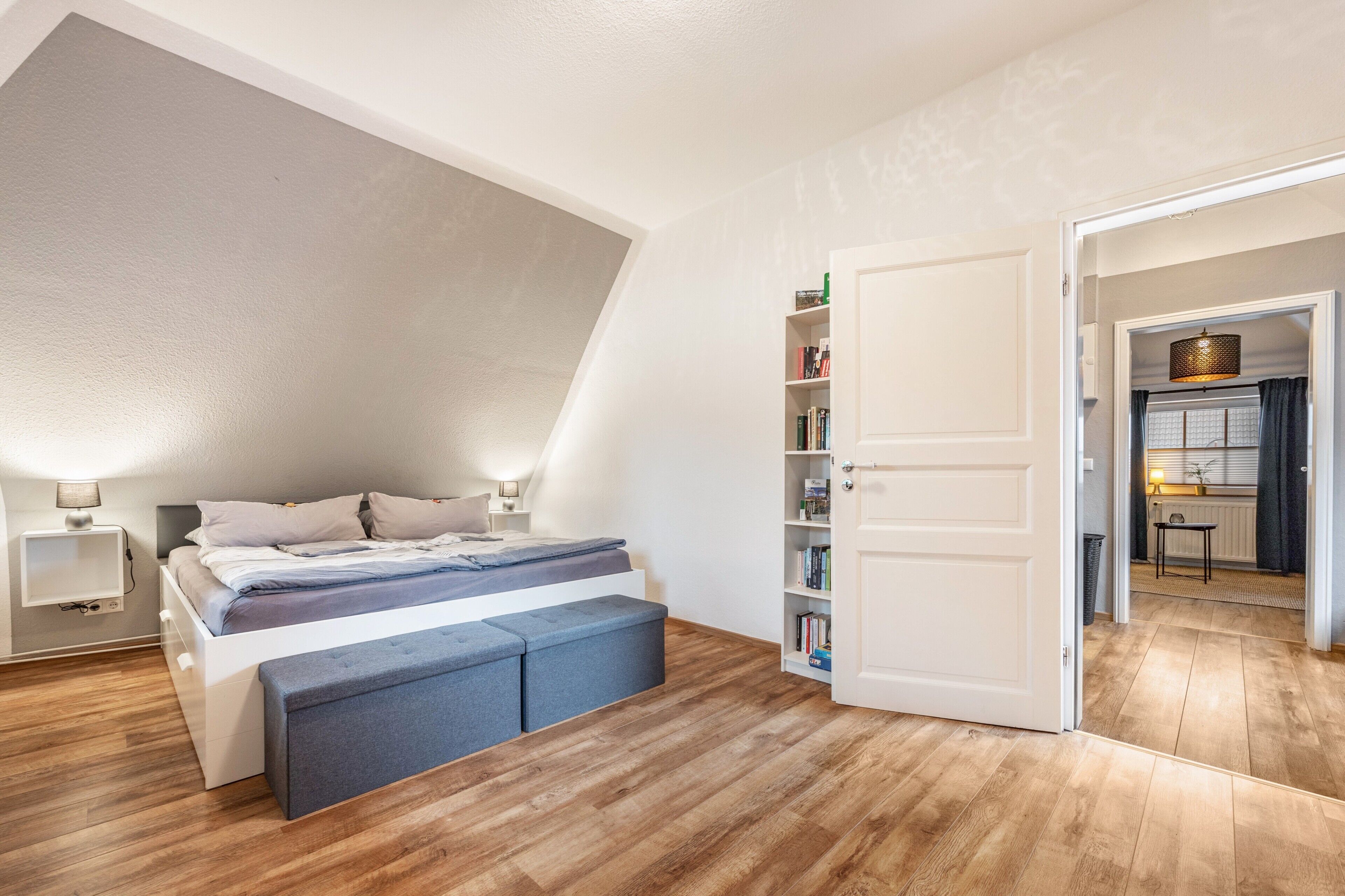 1 habitación, tabla de planchar con plancha, wifi gratis y ropa de cama 