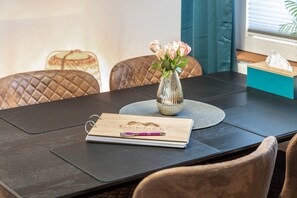 Dining - Apartment “Cosy in Soltau” with Private Terrace, Wi-Fi, and Air Conditioning (Soltau)