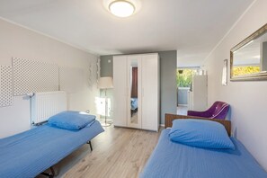 1 chambre, accès au Wi-Fi (inclus), literie fournie