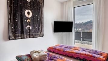 1 bedroom, desk, iron/ironing board, free WiFi