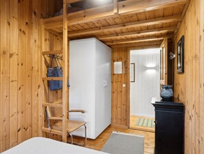 3 bedrooms, Internet