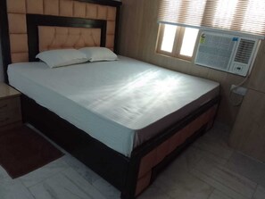 Standard Room, City View | Desk, wheelchair access - Banaras Home Stay By GRB (Varanasi)