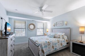 4 bedrooms, iron/ironing board, WiFi