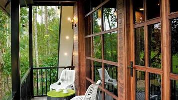 Family Chalet, 1 Bedroom, Balcony, Mountain View | Balcony