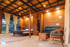 Egyptian cotton sheets, premium bedding, down comforters - Ethnic Villa Wayanad (Sulthan Bathery)