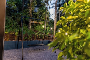 Children’s play area – outdoor